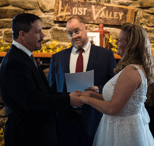 baselodge-indoor-wedding-ceremony-ski-area-in-maine